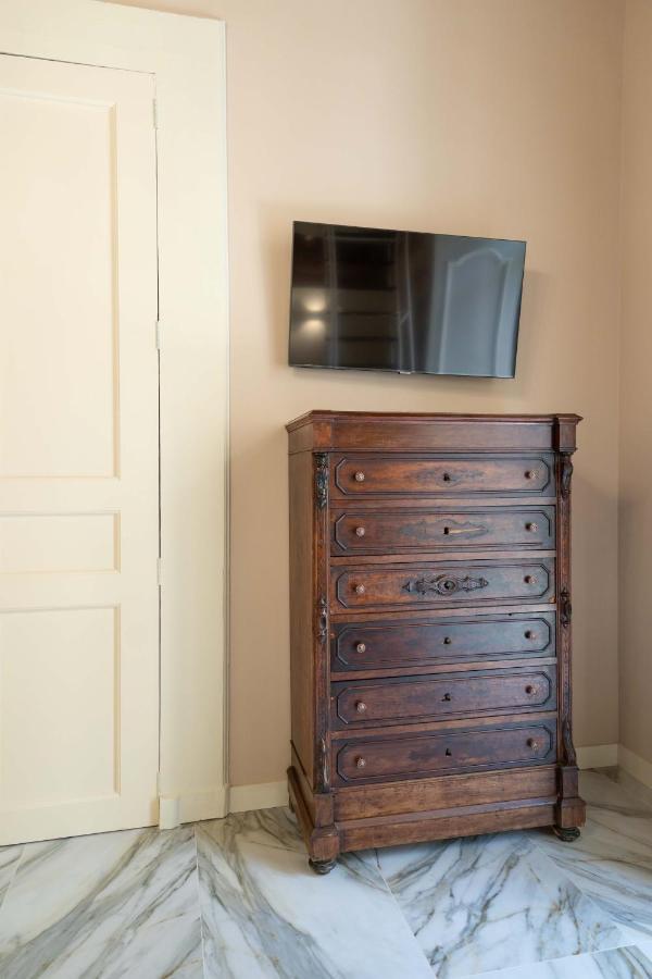 Bed and Breakfast Ventaglieri 74 by Dimorra Napoli Esterno foto